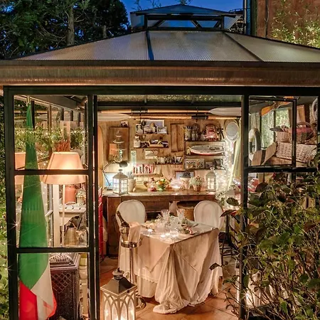 Relais Vittoria Couette-café Laglio