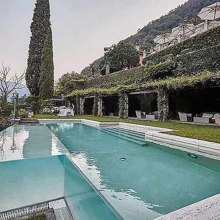 Relais Vittoria Couette-café 4*