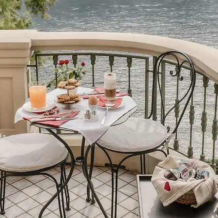 Relais Vittoria Couette-café Laglio