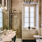 ベッド・アンド・ブレックファスト Relais Vittoria ラーリオ