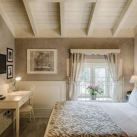 Relais Vittoria 4* لاليو