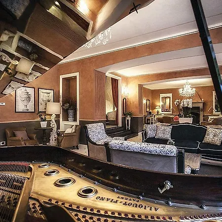 Relais Vittoria 4* لاليو