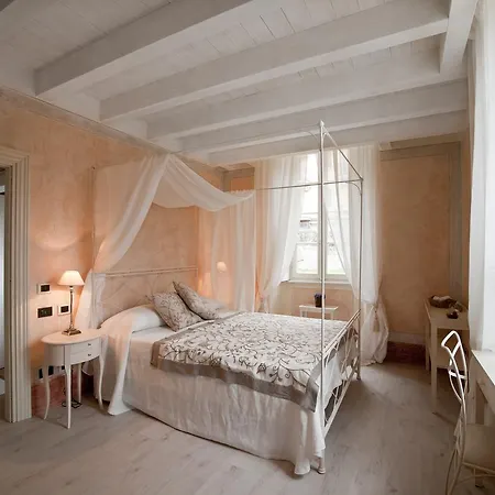 Relais Vittoria فندق مبيت وإفطار